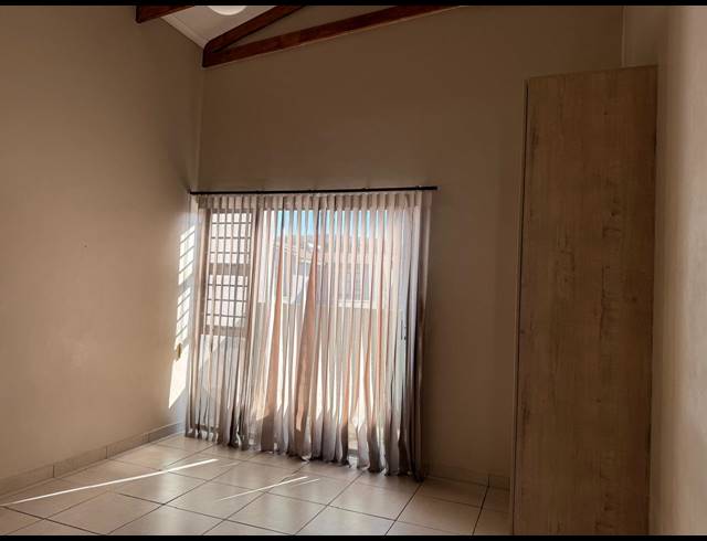 3 BEDROOM TOWNHOUSE FOR SALE IN WATERKLOOF AH